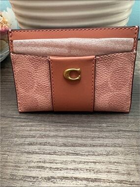 BRAND NEW!!!! Coach Retail Melon/Peach card case🍓GIFT WITH PURCHASE!!!!